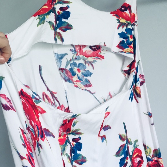 💝White Floral Maxi Dress - Picture 5 of 8